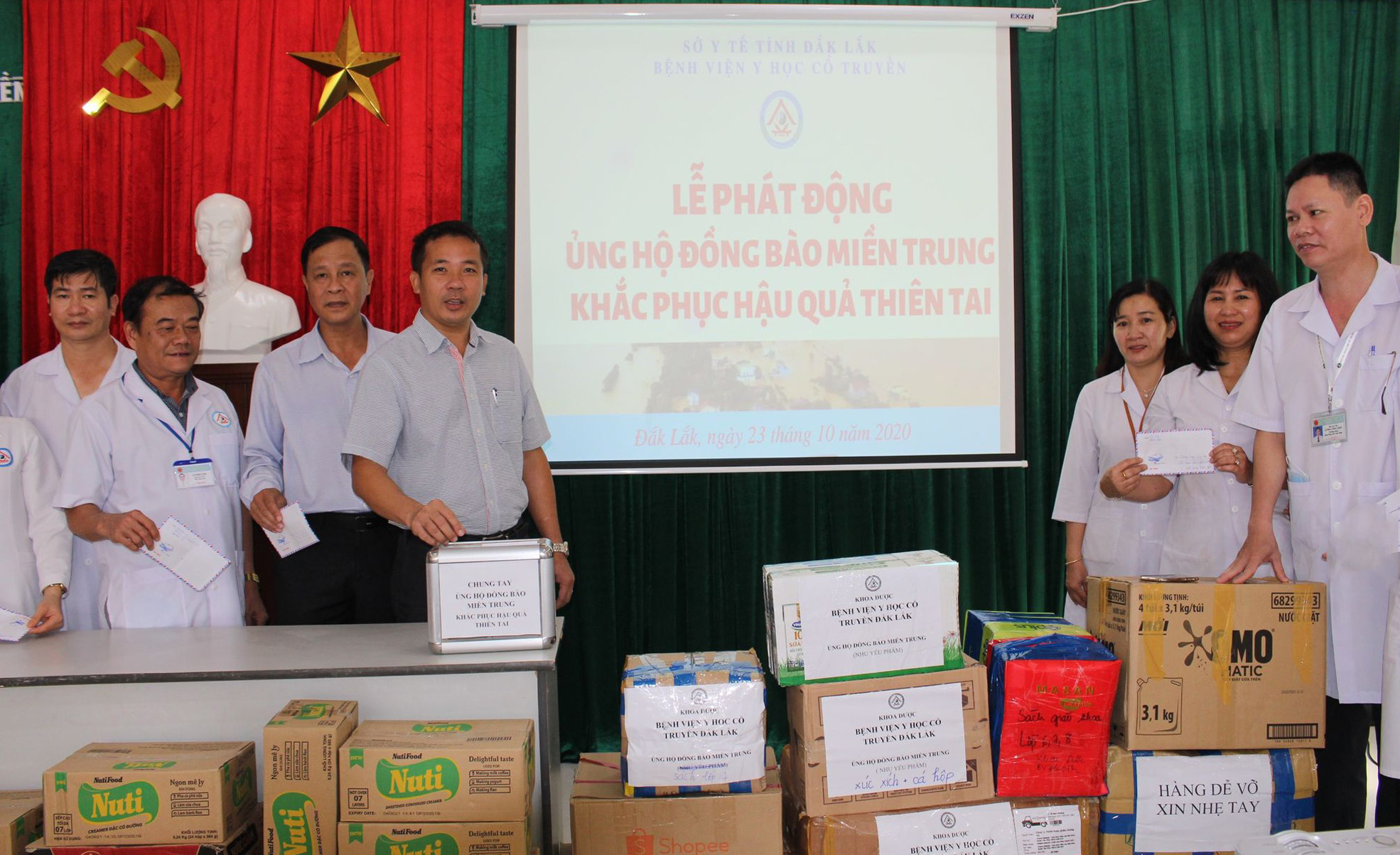 Tổ chức vận động, quyên góp tự nguyện hỗ trợ người dân vùng bị thiên tai